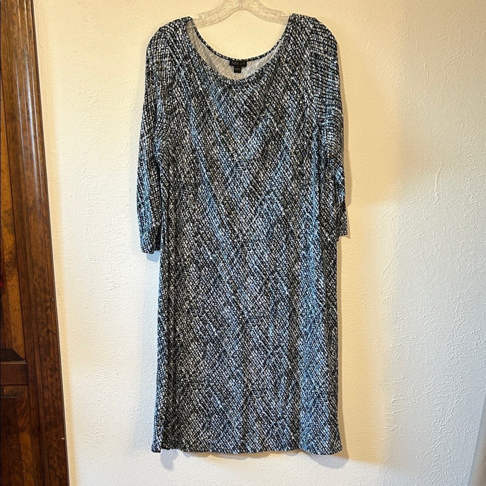 J. Jill Black and Blue 3/4  Sleeve Wearever Dress